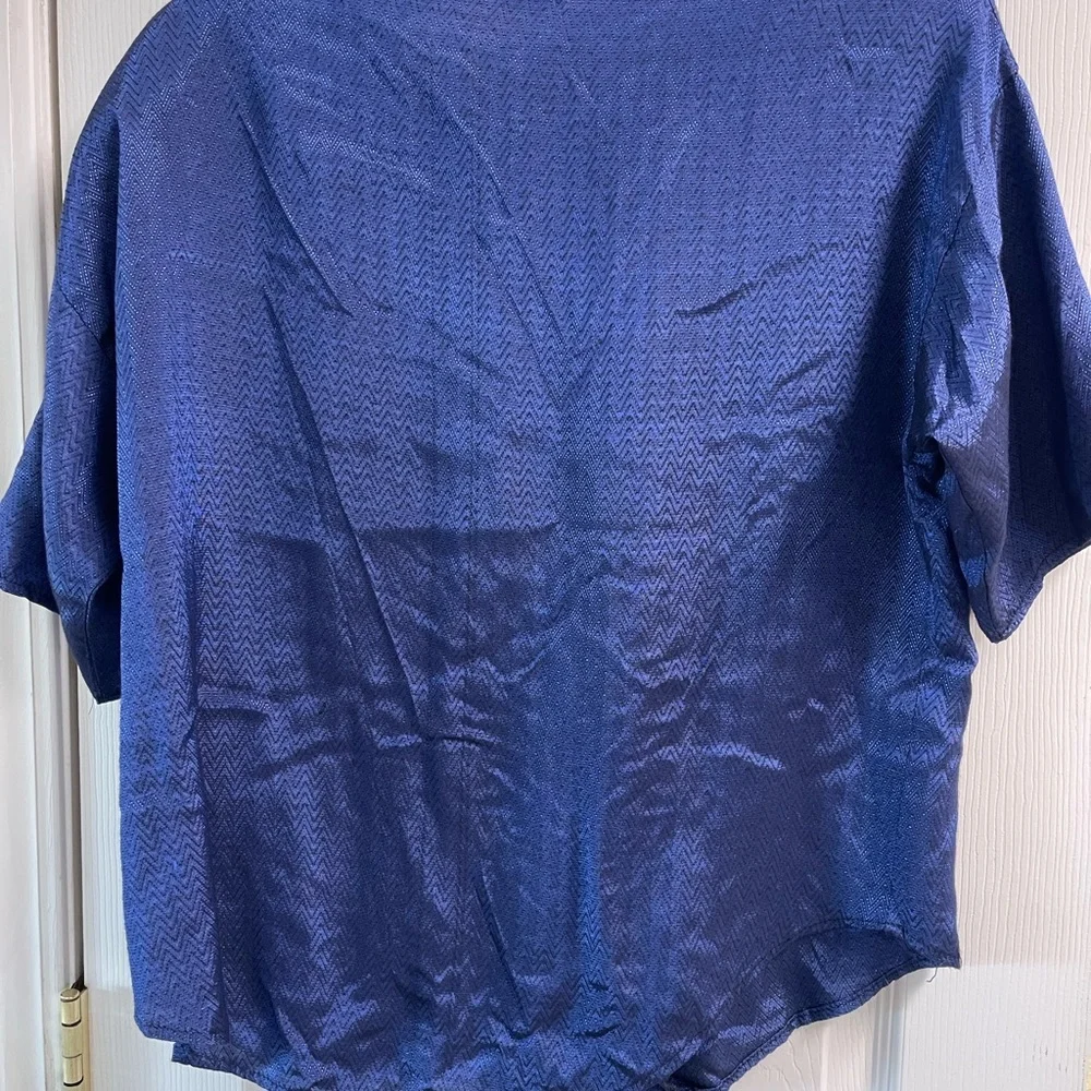 3/$30! ❤️Vintage 80s!  Shiny Blue Blouse/ Medium